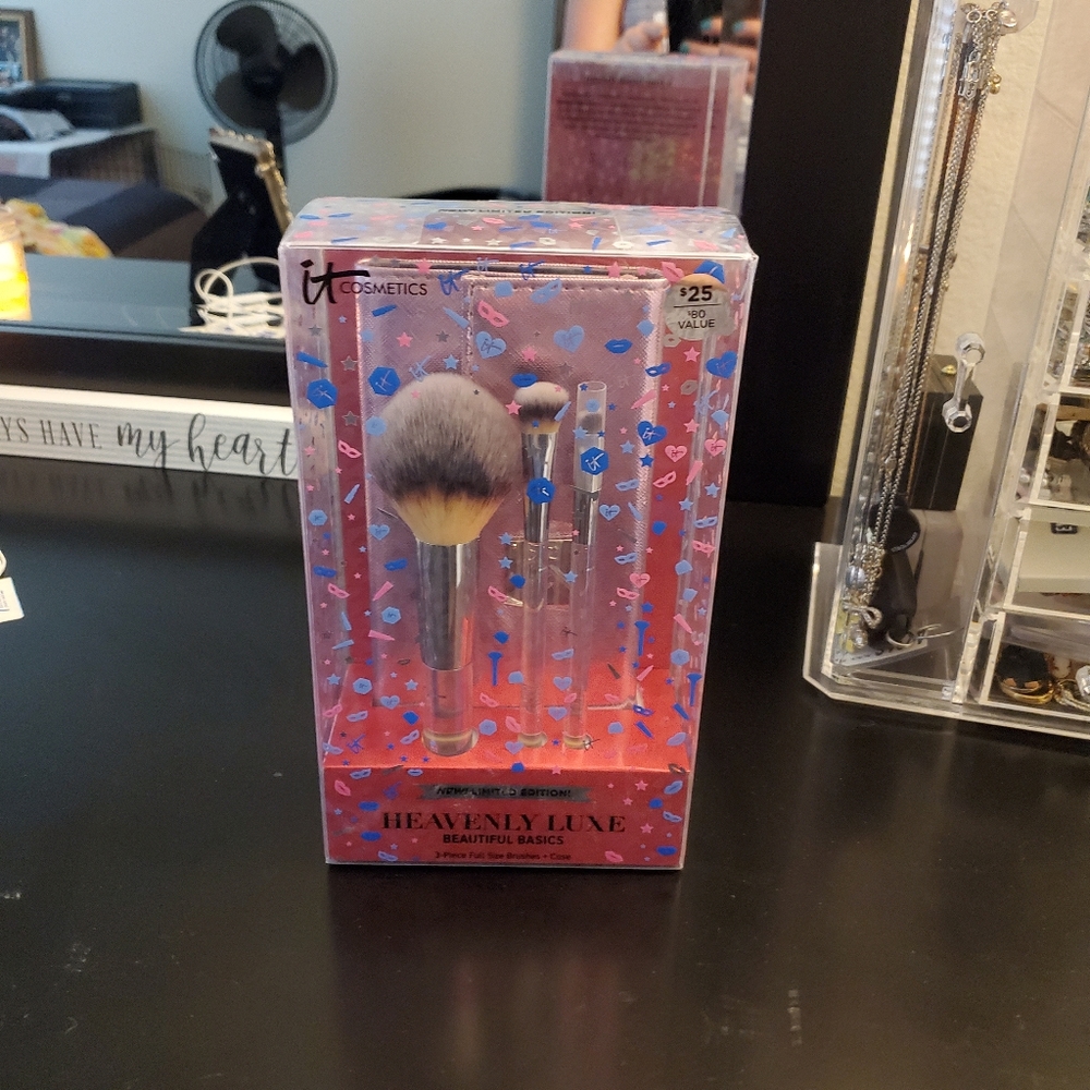 It Cosmetics Heavenly Luxe Brush Set